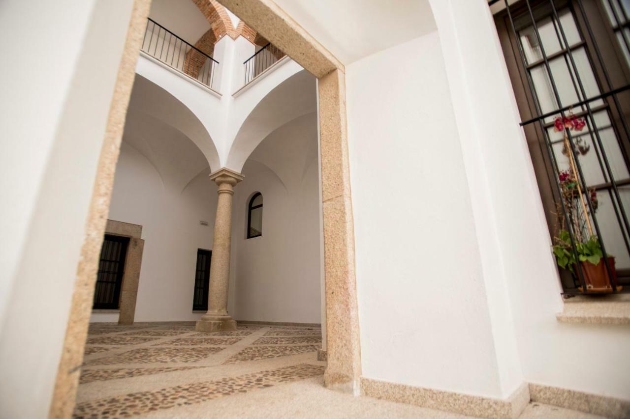 CG Casa - Palacio Muñoz Chaves Siglo XVIII Caces Exterior foto